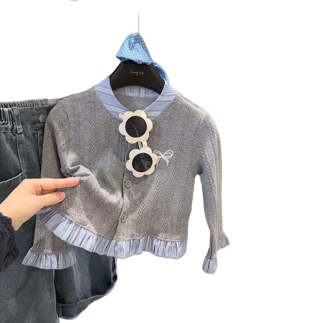 2026 nueva camiseta de base para niños, camiseta de invierno y otoño, camiseta coreana, suéter de encaje lindo, camiseta de color sólido