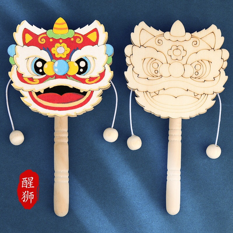 京劇の顔の譜は波を打って太鼓を打ちますdiy子供の手作りの木質の伝統の国風はおもちゃの絵画を持って色の木の白胚を塗ります。|undefined