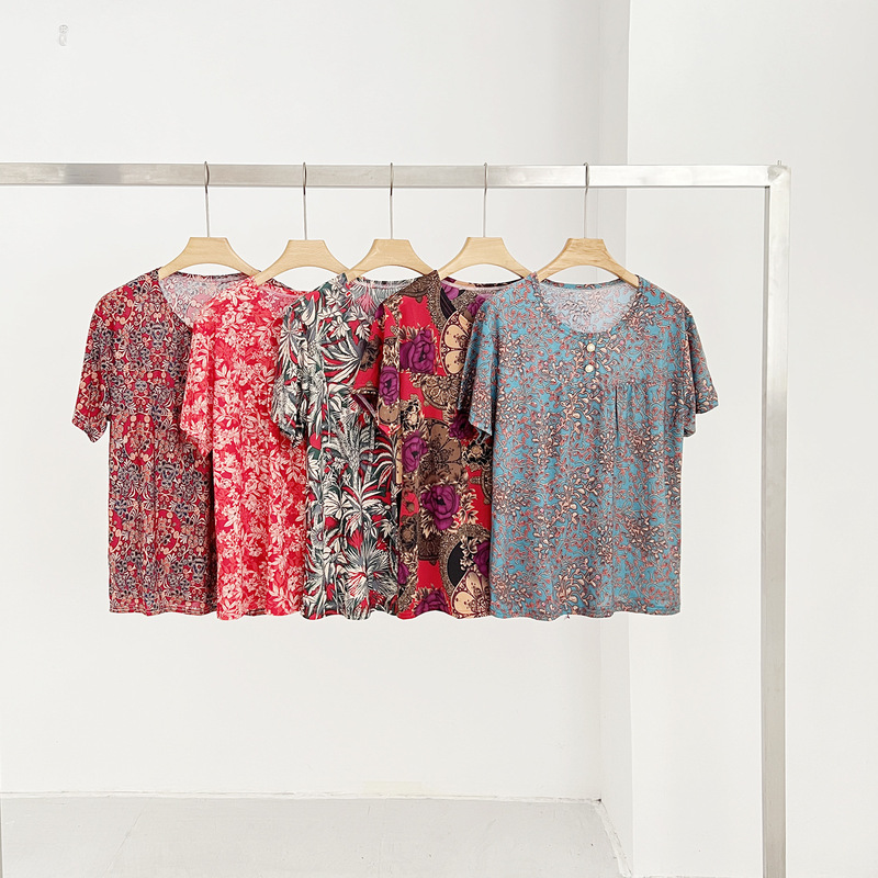 Rush to the Market for Special Sales, Cheap Clothes for the Elderly, Short-Sleeved Tops, Rural Hot Sales, Loose Short-Sleeved Clothes for Mothers, Low-Price Wholesale