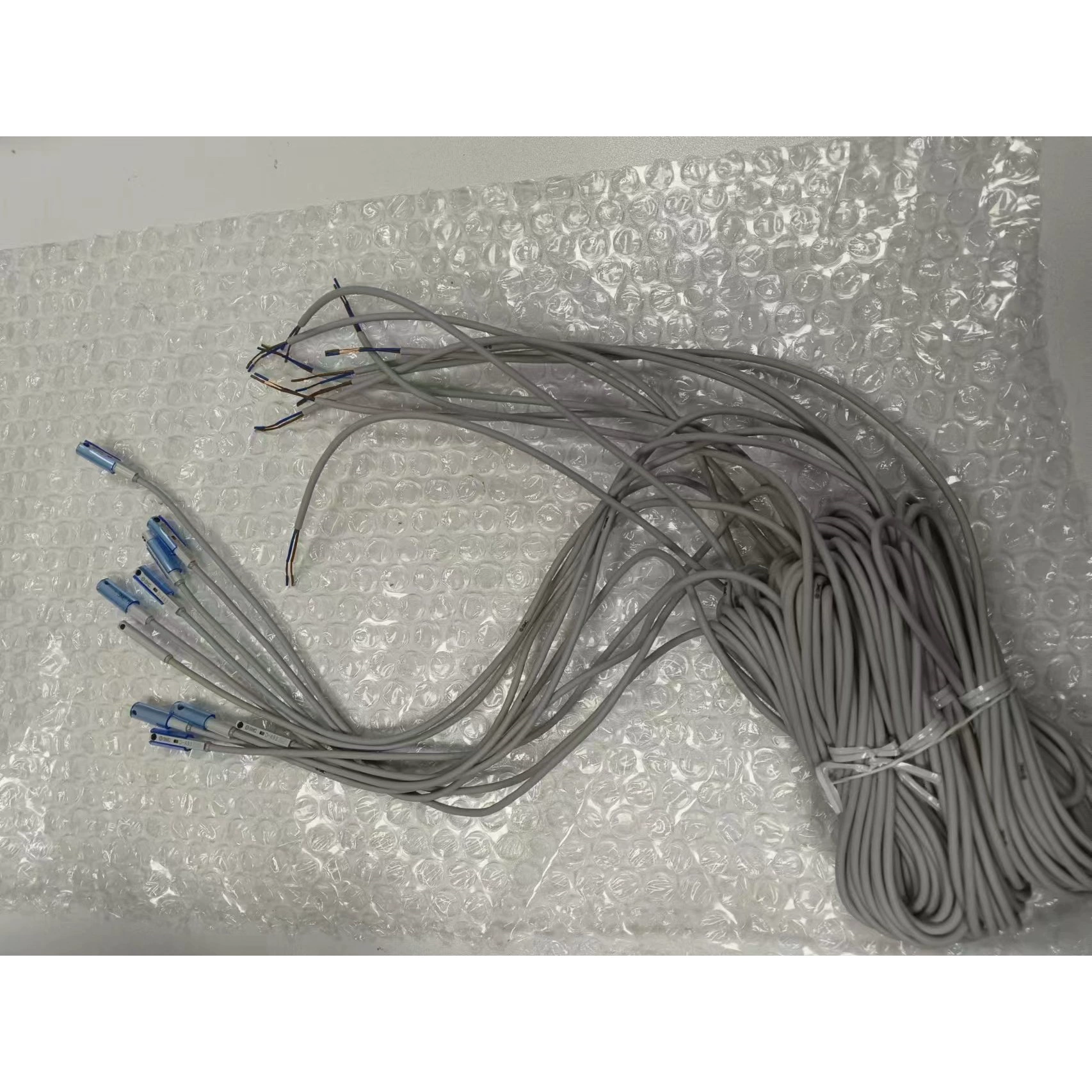 Nakazaki Technology поставляет японский магнитный переключатель датчика SMC D-A93L для коммуникационного оборудования.