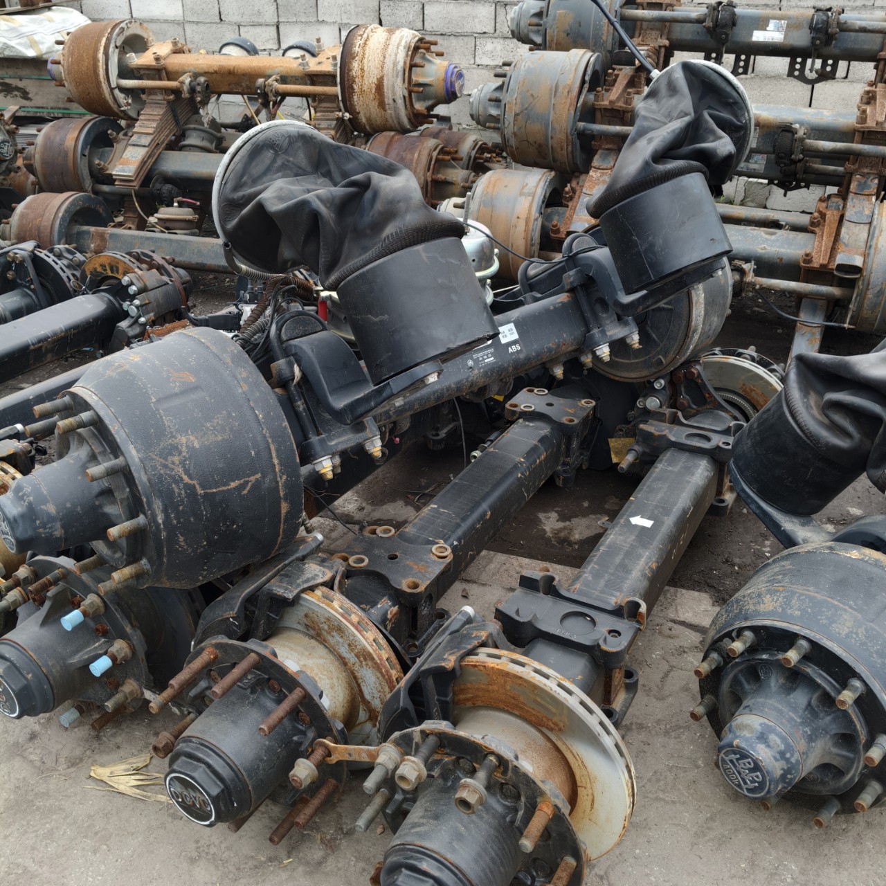 Exporting Used Engines and Axles from Overseas, Suitable for Howo, Shaanxi Automobile, and Various Engineering Vehicles