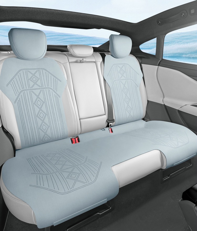 Purple Wind Chime, a new design, is specifically made for the Xiaomi SU7 and is a universal, all-season saddle-style car seat cushion with breathable seat covers