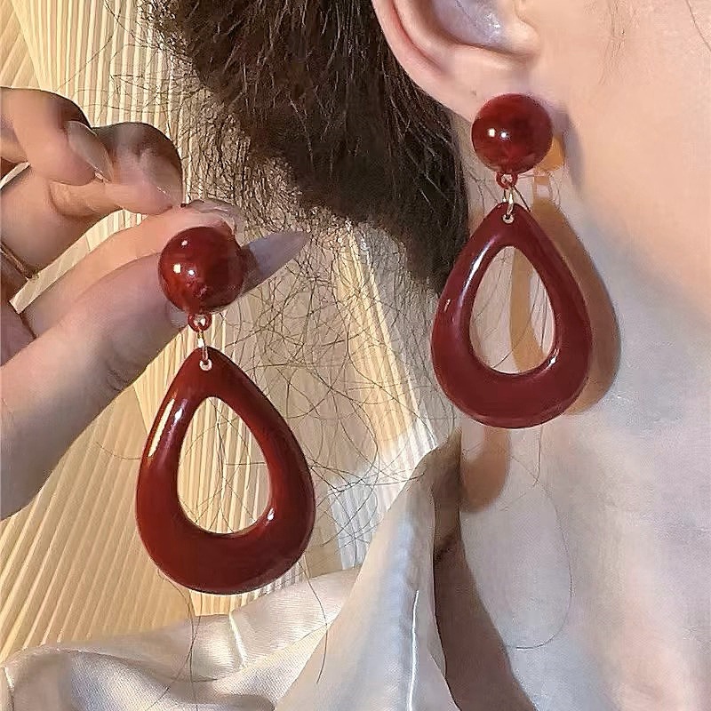 elegant red retro universal earrings drop-shaped