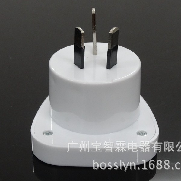 工厂新款 国标转换插座 国标电源转换器一转多无带线便携式插座