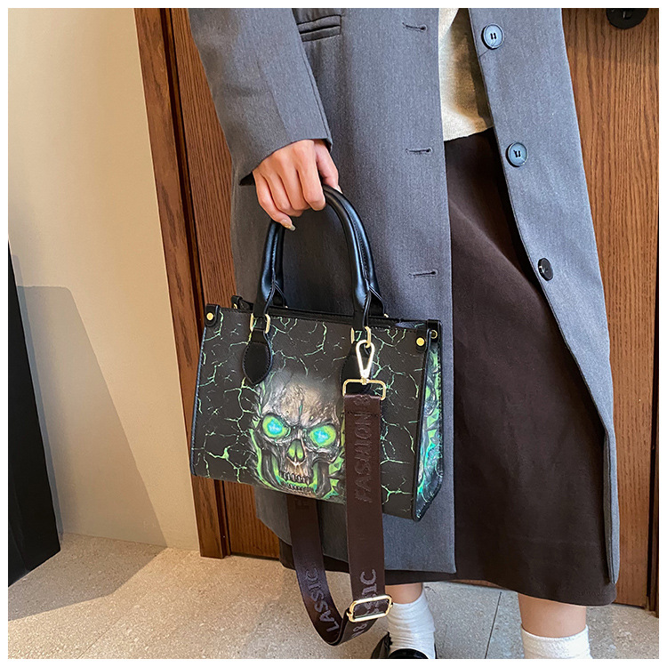 Pu Leather Material Halloween Women's Large Pu Leather Skull Streetwear Square Zipper Tote Bag