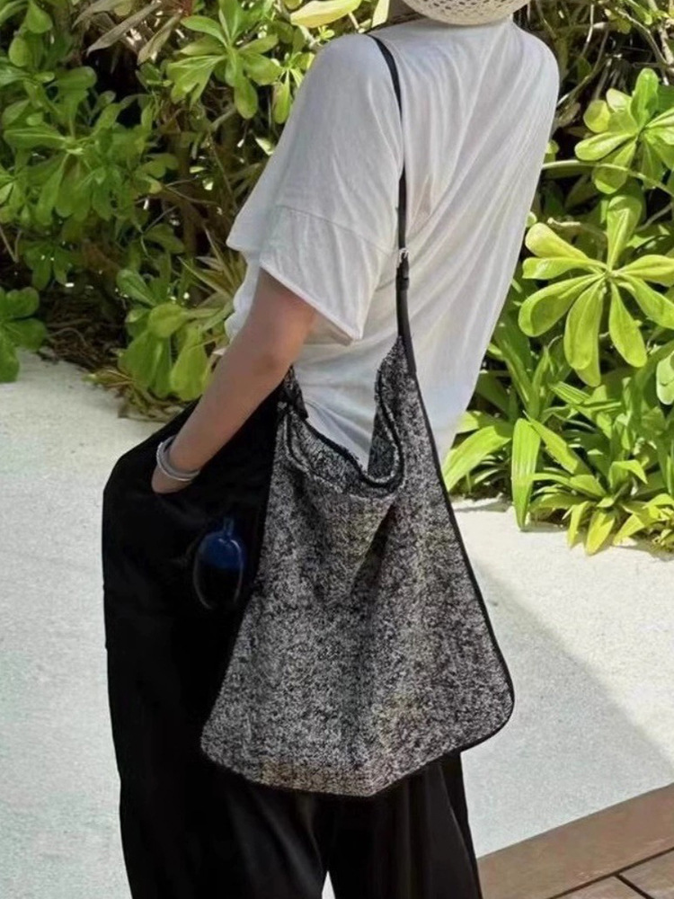 Casual versatile mesh shoulder crossbody knitted bag, Japanese and Korean new women's bag trend_voghion.com