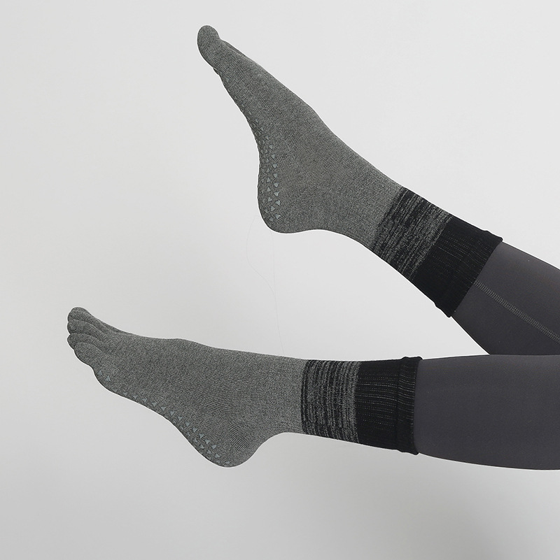 컬러 블록 다크 그레이