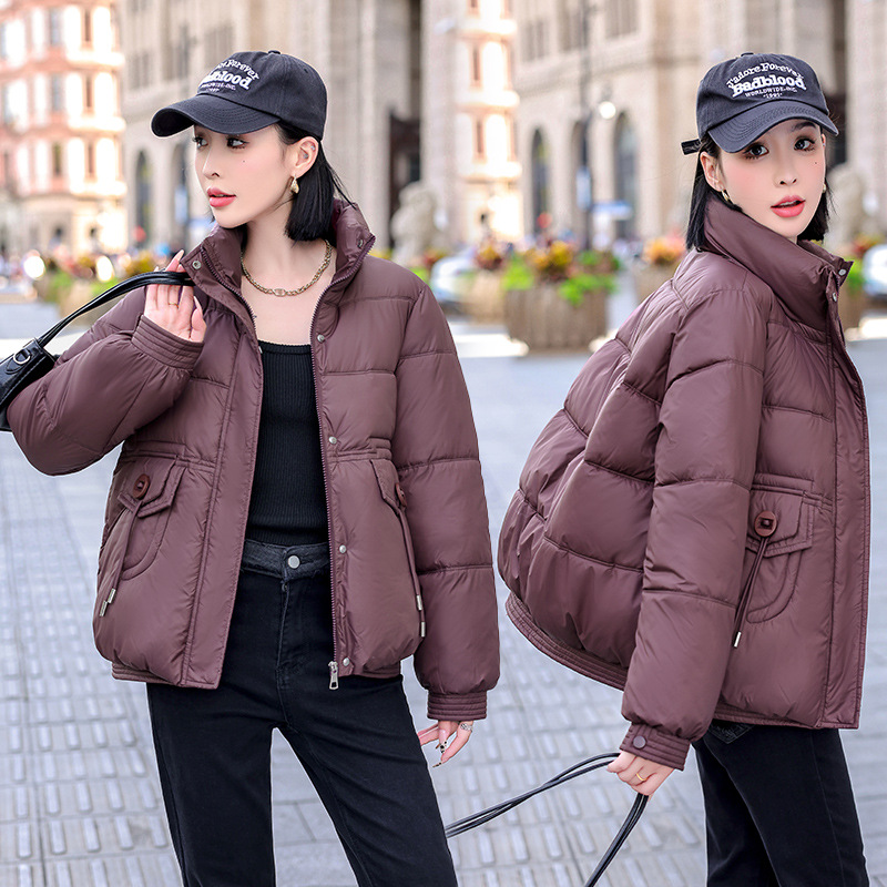 Productos europeos de invierno 2025 nuevo abrigo de algodón de plumón para mujeres de cuello corto hombre pequeño engrosado abrigo de moda pan abrigo de algodón image 9