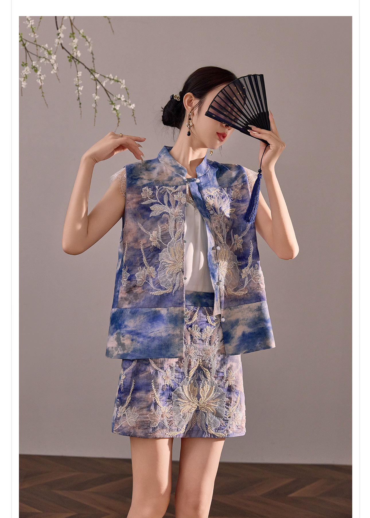 Bộ vest chân váy cổ đứng thêu họa tiết nặng cao cấp mùa hè ZX N6005 — áo vest màu vàng, váy màu vàng, váy xanh chi tiết 9