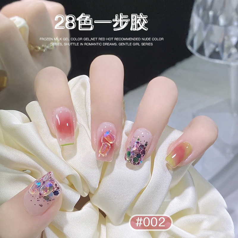 Nail polish for manicure