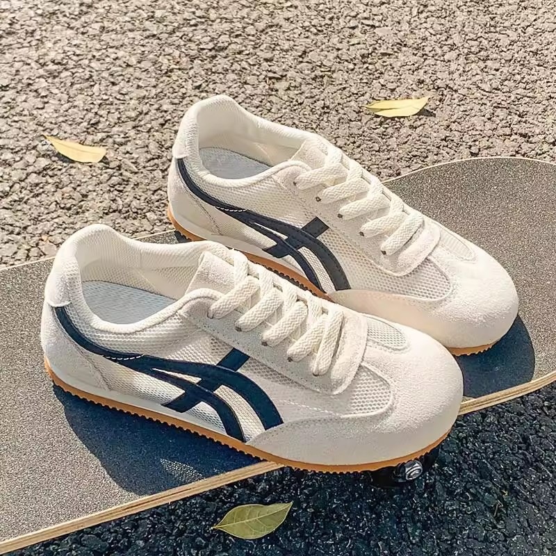 Zapatos de entrenamiento de mujer, primavera y otoño nuevos zapatos de suela suave Agam, altura interior transpirable, tacones de muffin de suela gruesa para mujeres.