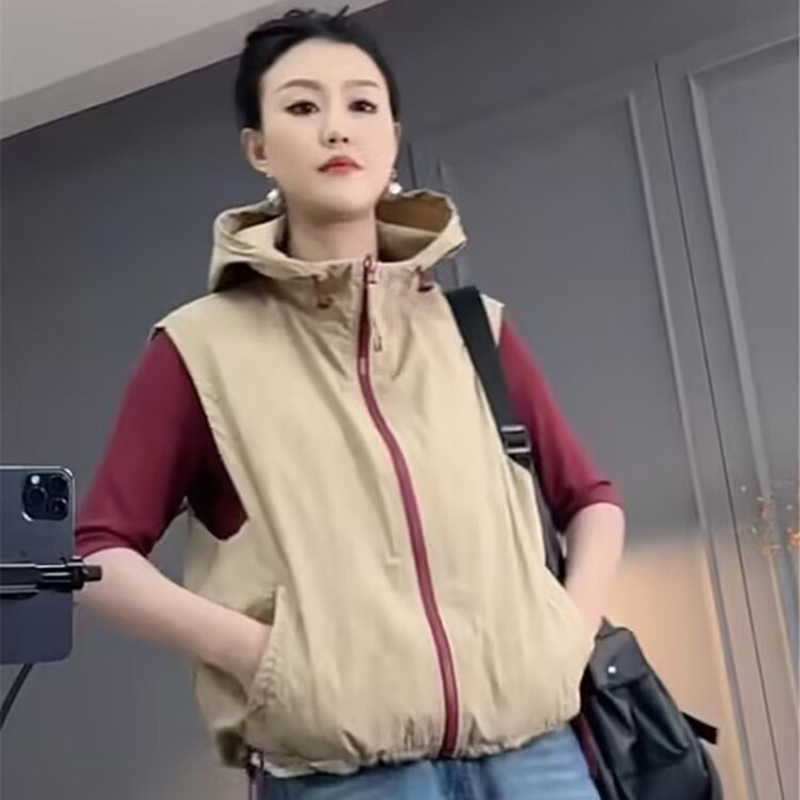 Korean Style Fashionable Double-Sided Wear Contrasting Color Hooded Vest for Women 2025 Summer Style Loose Slimming Look Sun Protection Vest Top