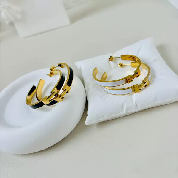 Large Circle New Stainless Steel Oil Dropping H Earrings Black and White Ear Ring Waterproof No Falling Ear Needle Letter Paint Ear Ring