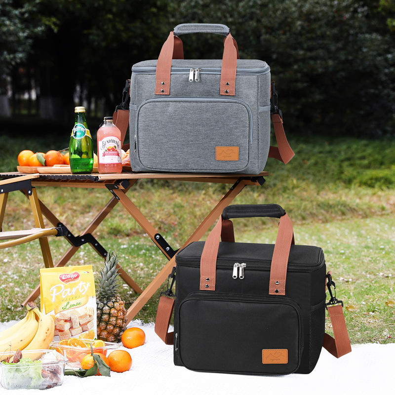 Nuevo bolso de bento catiónico bolso de almuerzo remachado de moda bolso de hielo bolso de picnic al aire libre bolso de comercio exterior transfronterizo explosión