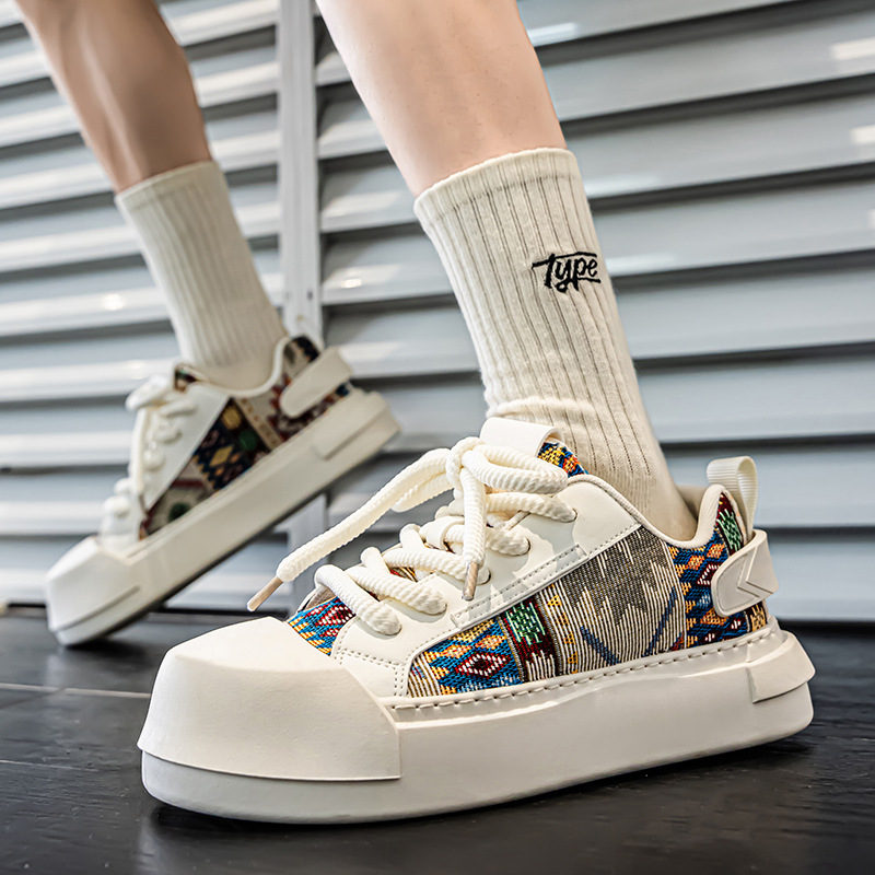 Primavera nuevos zapatos de panel de tela transpirable de cuatro estaciones para hombres, zapatos bajos casuales de todo fósforo para estudiantes de moda, zapatos deportivos de moda para hombres