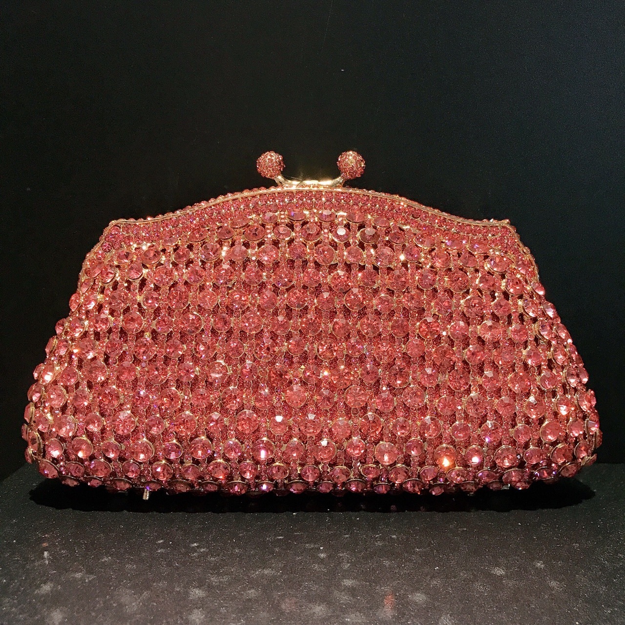 Nuevo metal hueco transfronterizo con diamantes hechos a mano bolsas de cena de banquete europeas y estadounidenses con diamantes de mano Nueva bolsa de embrague