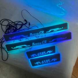 4片适用于Perodua Bezza 流光幻彩门槛条 BEZZA带LED灯迎宾踏板