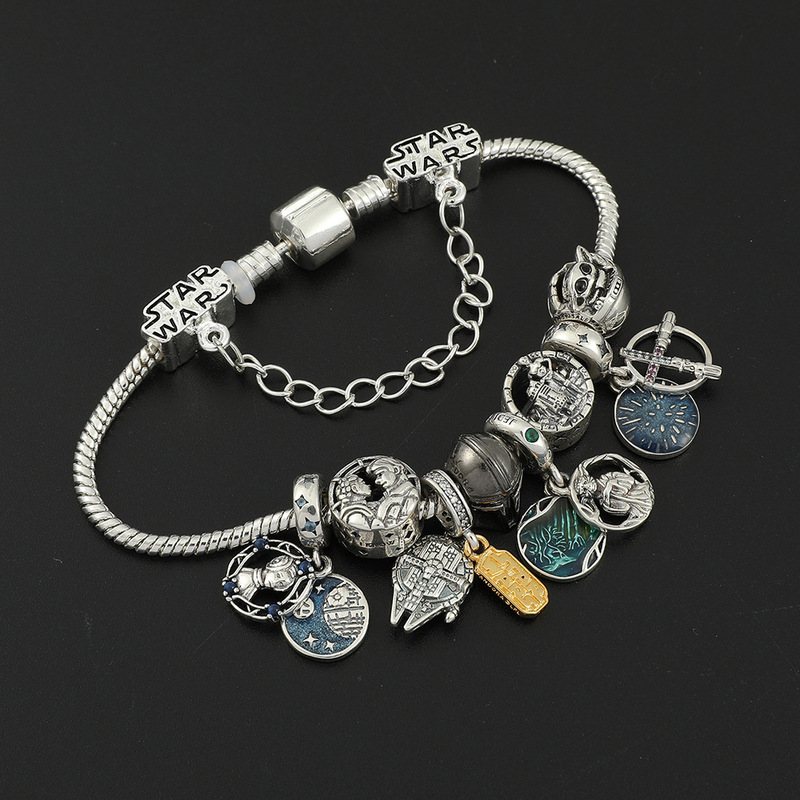 Star Wars Pendant Beads DIY Bracelet Electroplated Oil-Dripping Color-Retaining Movie Peripheral Accessories Wholesale Star Wars Pendant Beads DIY Bracelet Electroplated Oil-Dripping Color-Retaining Movie Peripheral Accessories Wholesale