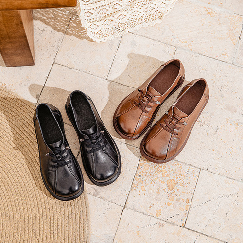 2025 Spring and Autumn New Mother Shoes Flat Heel Wide Head Single Shoes Women Anti-Slip Bottom Retro Deep Mouth Thick Sole Middle-Aged Women's Shoes