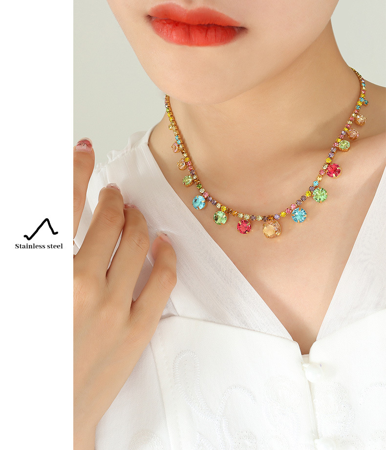 Fashion Round Copper Plating Inlay Crystal Pendant Necklace 1 Piece