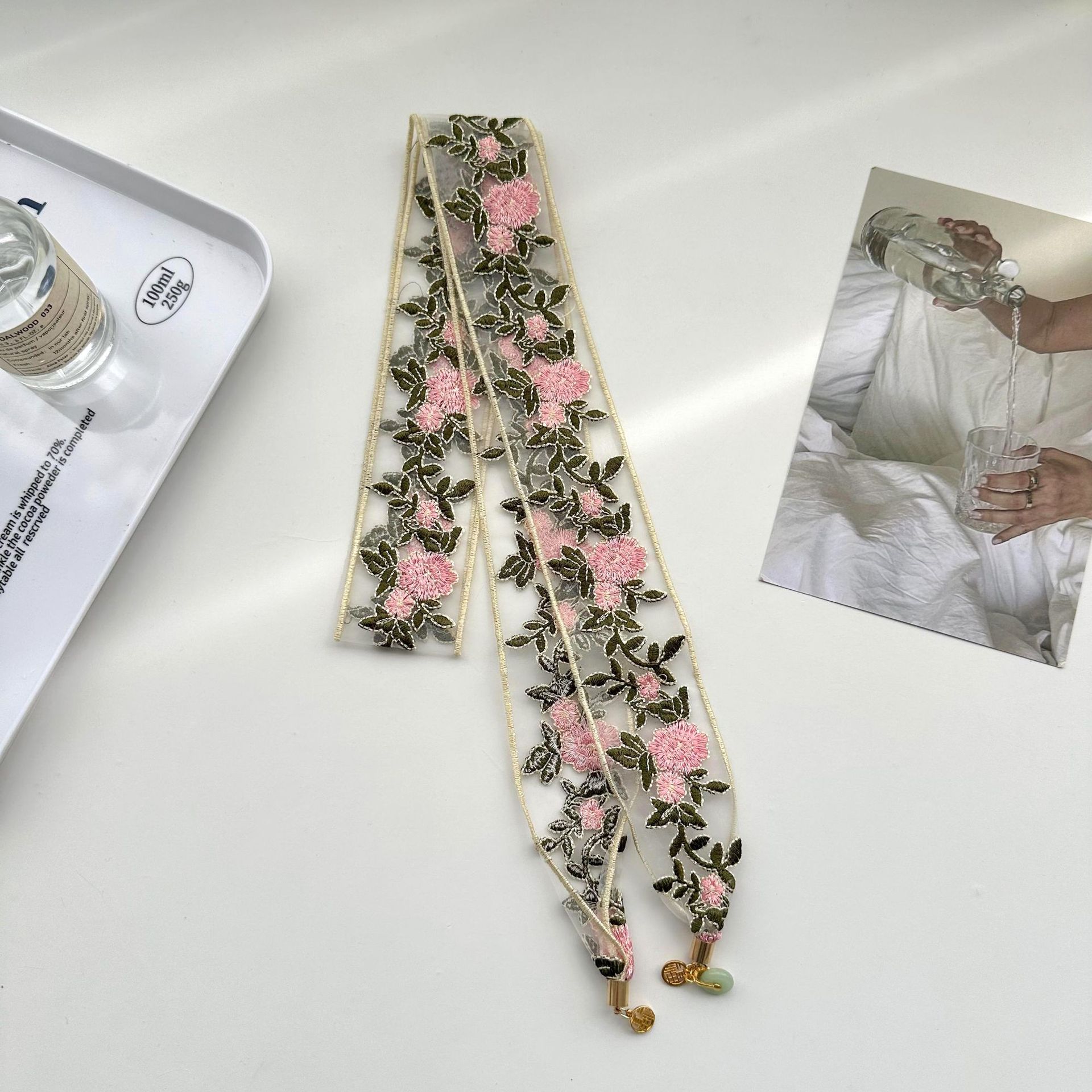 Bandas de cabello para mujeres bordadas chinas toallas de cabello de alto nivel sensación de tela floral de estilo chino colgante de borde ancho cinturón de lona multipropósito