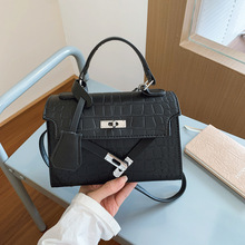 ���l��Ʒ�nʽ����С���{�~�y����P����ٴ�ͨ�ڂ����p��б��Ů��