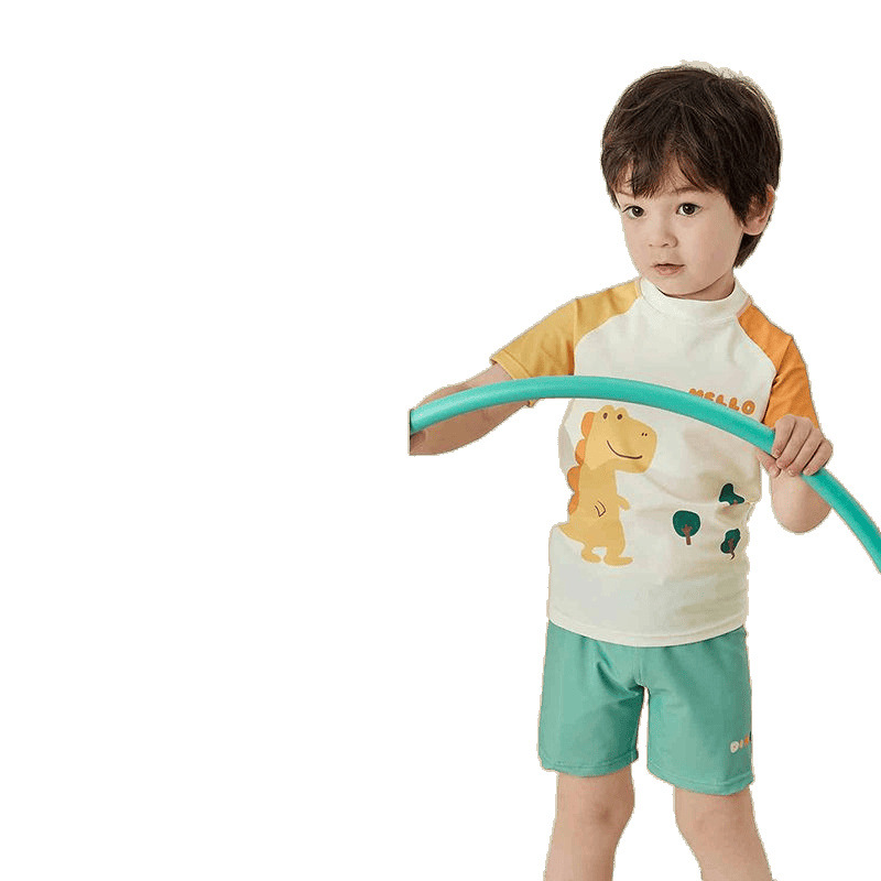 2025 trajes de baño para niños entrenamiento de natación de secado rápido set de aguas termales profesionales cinco puntos para niños de manga corta ropa corporal dividida comercio exterior