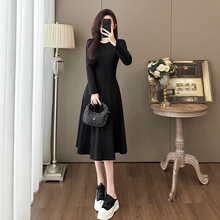 法式立体剪裁连衣裙女秋冬收腰显瘦气质A字小黑裙配大衣打底长裙