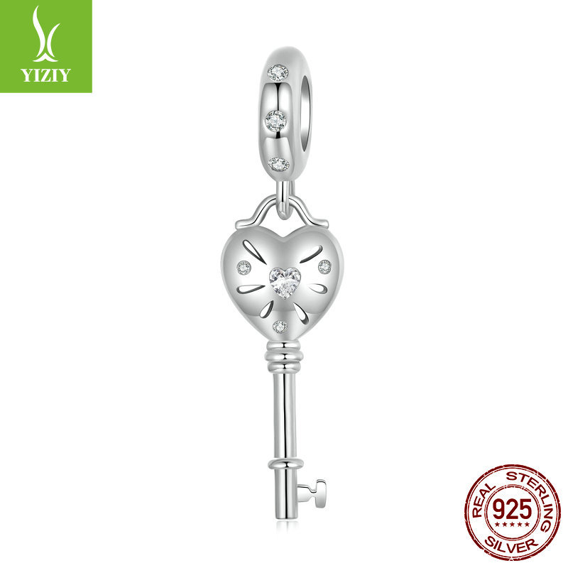 Fashionable pendant for keys