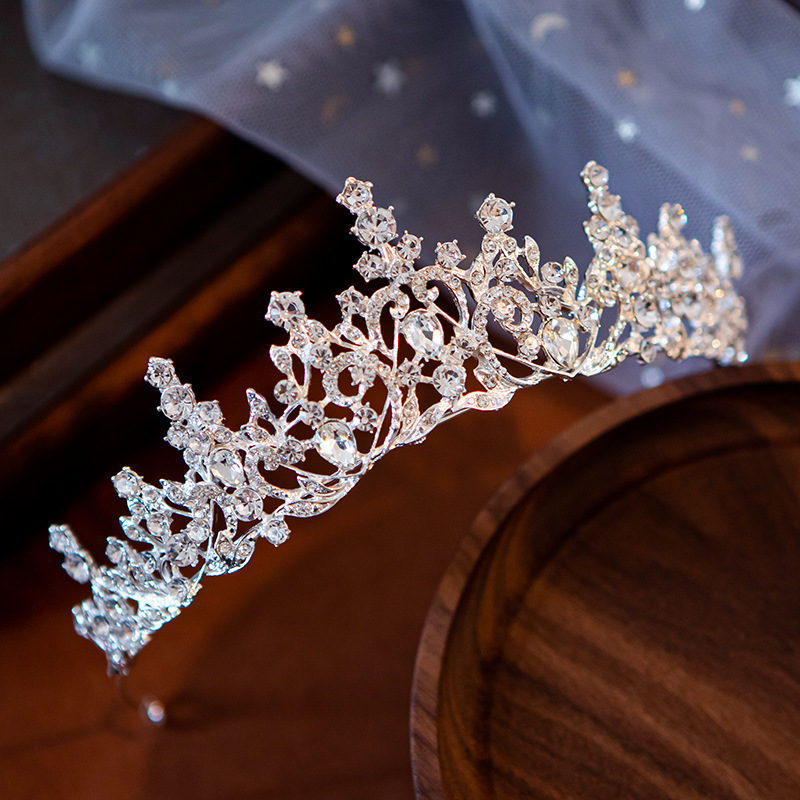 Wedding, Birthday, Engagement Occasion Alloy Material Bridal Romantic Shiny Women's Crown Alloy Artificial Rhinestones Crown