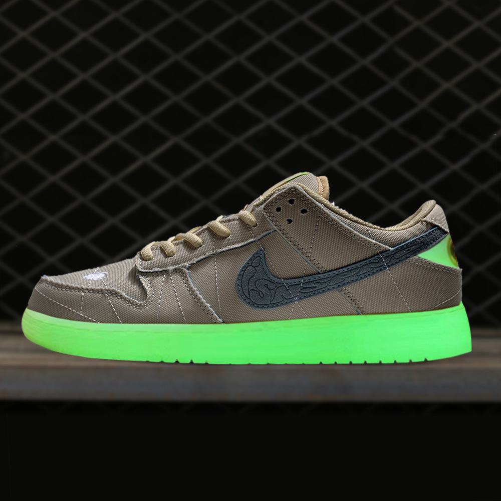 Sneaker Image 5