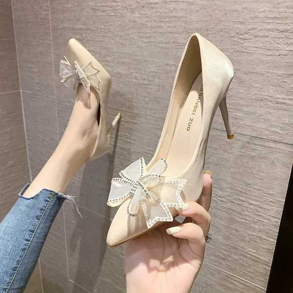Off-white shoes (7cm)