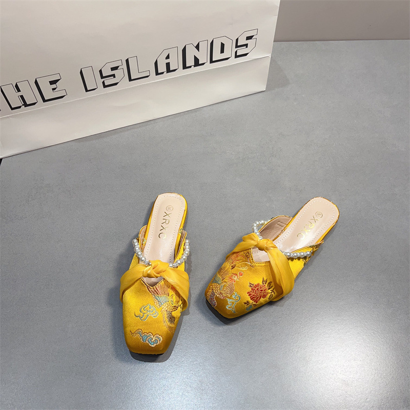 Open-Toe Half Slippers for Women, Summer Style with Beaded Rhinestones, Flat and Versatile, Fashionable Outdoor Sandals, Ethnic Style, Flat Bottom, Non-Slip Open-Toe Half Slippers for Women, Summer Style with Beaded Rhinestones, Flat and Versatile, Fashionable Outdoor Sandals, Ethnic Style, Flat Bottom, Non-Slip