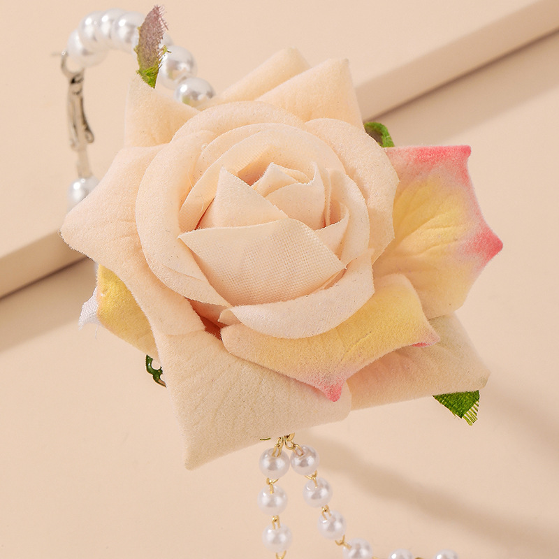 Fashion Pearl Rose Flower Circle Earrings Wholesale Nihaojewelry display picture 5