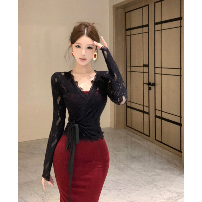 French-Style Socialite Lace-Up V-Neck Lace Long-Sleeve Cardigan Top + Low-Cut Halter Neck Bodycon Mermaid Long Skirt Two-Piece Set French-Style Socialite Lace-Up V-Neck Lace Long-Sleeve Cardigan Top + Low-Cut Halter Neck Bodycon Mermaid Long Skirt Two-Piece Set