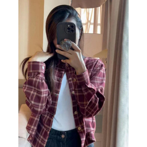 High-end Retro Plaid Shirt for Women, Short-sleeved Outerwear for 2025 Spring, Wearable Long-sleeved Top with a Sense of Sophistication
