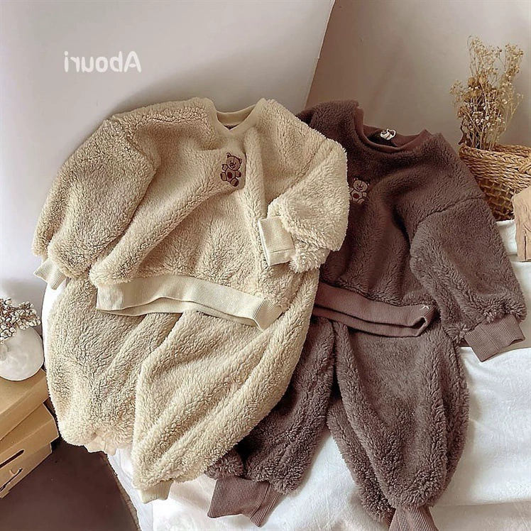 Детский зимний коралловый комплект для мальчиков, демисезонная down jacket, фланелевая пижама, детская одежда