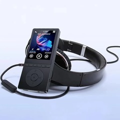メーカーの新型mp 3は薄くて軽くて、携帯してスクリーンがあります。