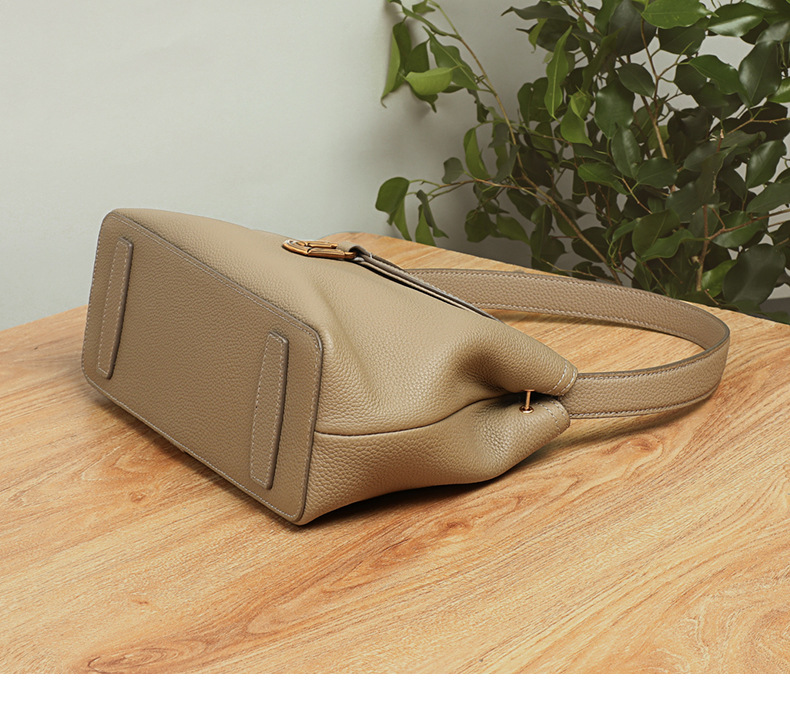 Túi xách nữ đeo chéo dây xích tote da mềm dung tích lớn — trắng, đen, màu xám, Lời bài hát: Grey (Public Version) chi tiết 13