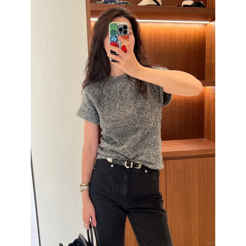 Longmei Fine Shimmering Silver Thread Short-Sleeved Women's Knit Top 2026 Early Spring New Vkc Style Simple Commuter Round-Neck Top
