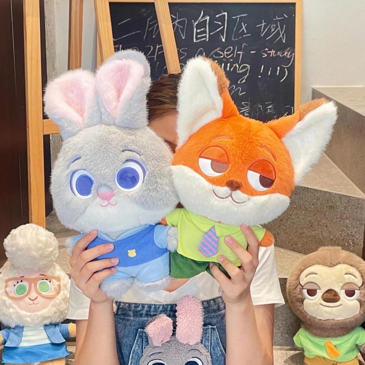 爆款公仔毛绒玩具童趣可爱尼克批发玩偶兔狐狸生日礼物疯狂动物城