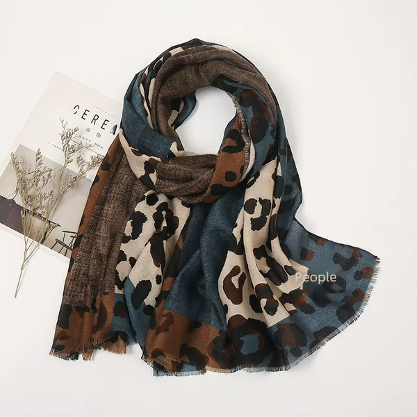 Tassel New Style European and American Leopard Print Cotton and Linen Shawl for Women, Fashionable Two-Tone Versatile Beach Sun Protection Scarf Wholesale Sunshade