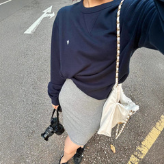 R1ラフ小馬標丸首カバーのパーカー秋冬純綿カップル長袖tシャツの女性刺繍の薄いタイプ