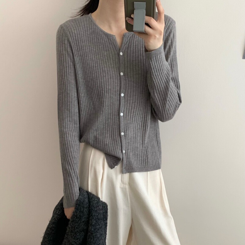 33 Wool Spring New Style Thin Sweater Cardigan Loose Korean Style Scissor Collar Top Soft and Skin-Friendly 33 Wool Spring New Style Thin Sweater Cardigan Loose Korean Style Scissor Collar Top Soft and Skin-Friendly