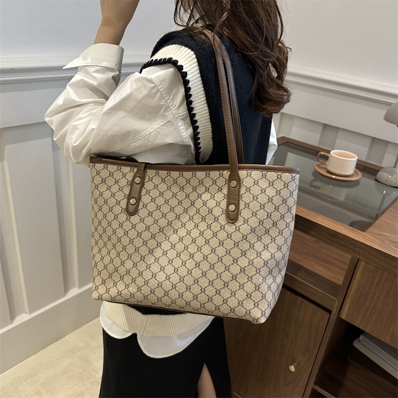 Bolso de moda simple de gran capacidad para mujeres 2024 invierno de mujeres nuevas bolsas de moda de impresión de viaje bolso de hombro