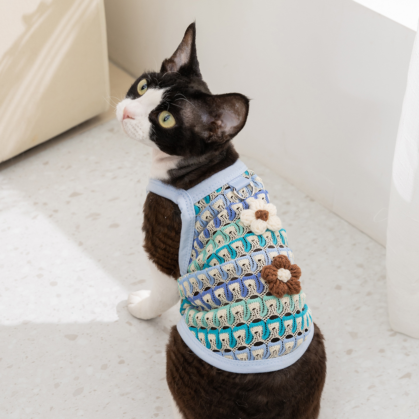 26 primavera y verano ropa de mascotas que osos huecos de flores eslingas perros chalecos respirables ropa de gato ropa de perro