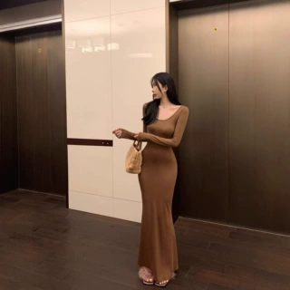 欧美ins辣妹长款气质鱼尾裙女秋冬内搭打底修身性感包臀连衣裙子