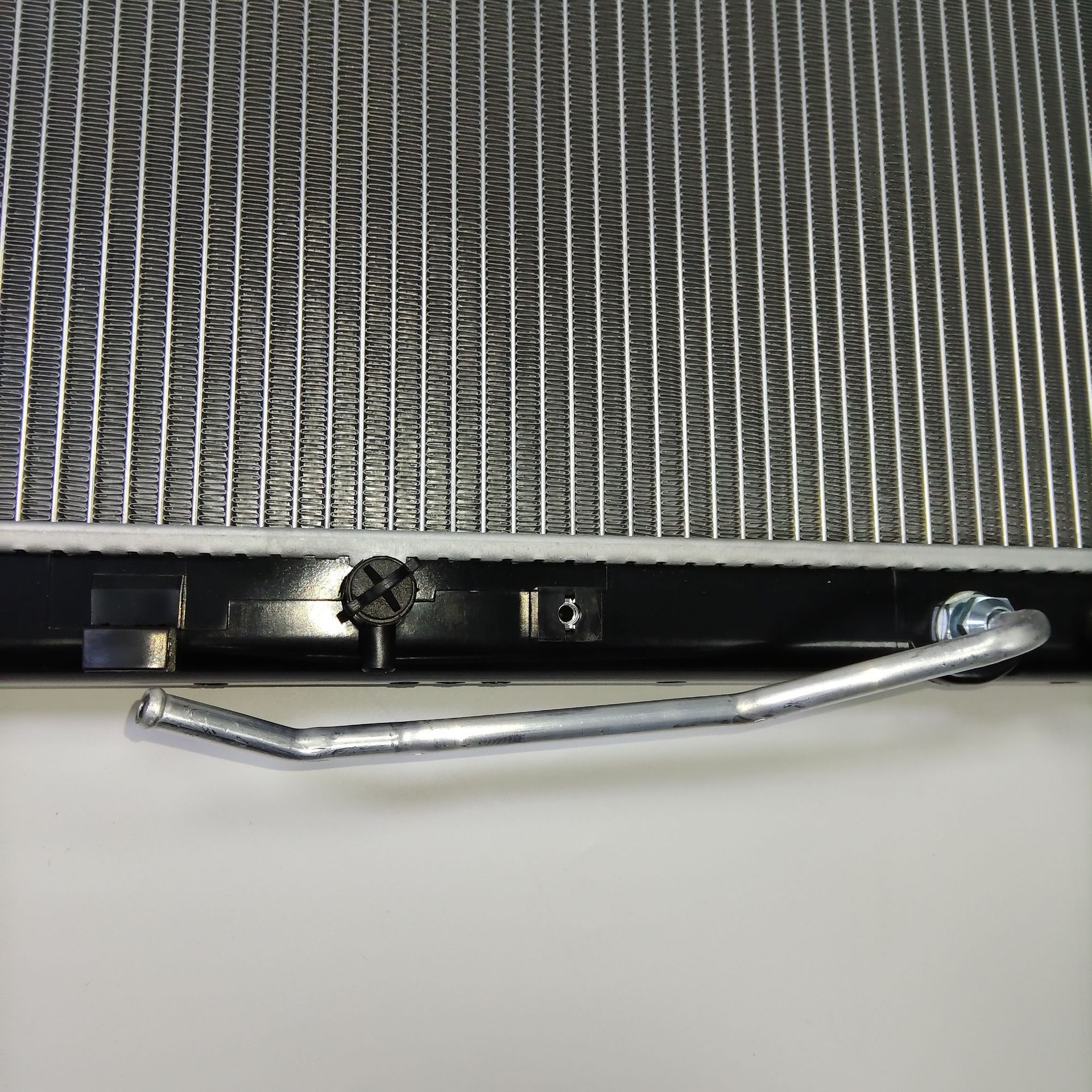 Suitable for 2006-2011 Toyota Camry Acv40 Chassis 6Th Generation Camry Water Tank 16400-0H290