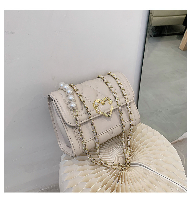 Wholesale Heart-shaped Buckle Messenger Shoulder Small Square Bag Nihaojewelry display picture 100