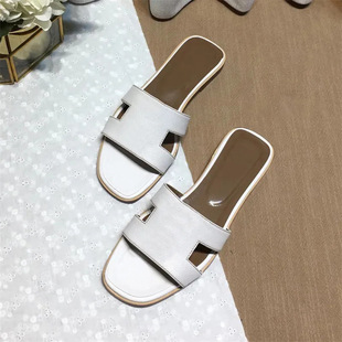 �F؛�W��վ H ܛ�����m͸���ٸ�һ�֎�Ůʿƽ����Ь�⴩�r�аٴ�